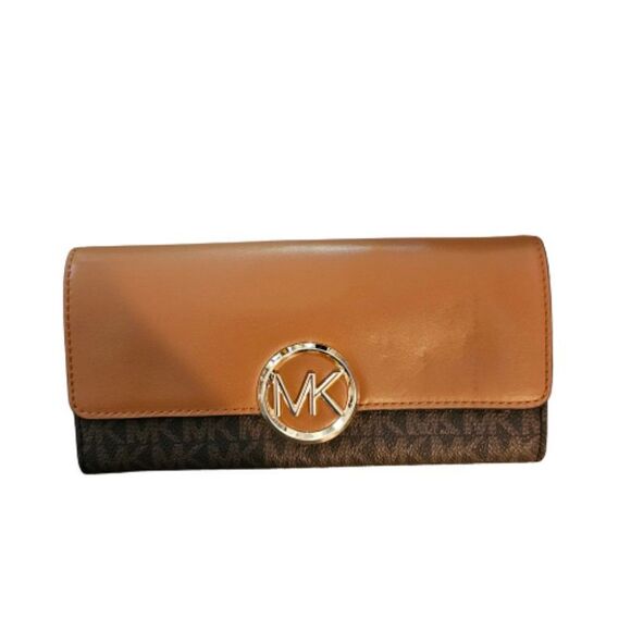 Michael Kors Women's Lillie Gusset Carryall Wallet Size Large - Picture 1 of 9